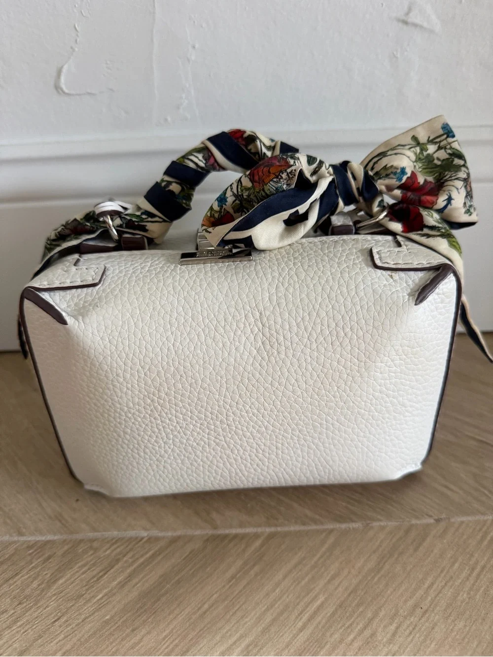 Moreau Paris White Leather Top-Handle Chancelière Trunk Bag